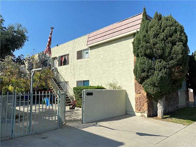 1459 Gardenia Ave Long Beach, CA 90813