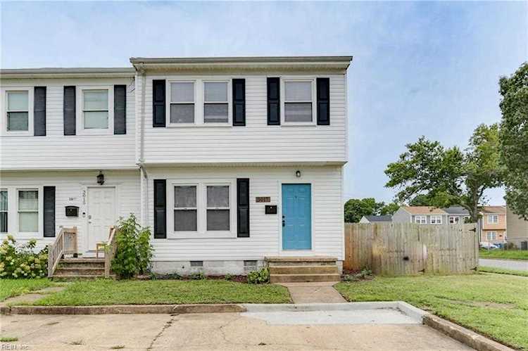 3017 Herrmann Ct Virginia Beach, VA 23453 | MLS 10452496 Photo 1