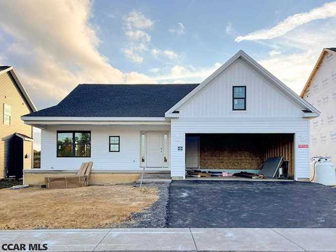 108 Phoebe Road Port Matilda, PA 16870