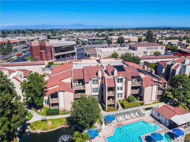4791 Lago Dr #304 Huntington Beach, CA 92649 | MLS OC22156355 Photo 1