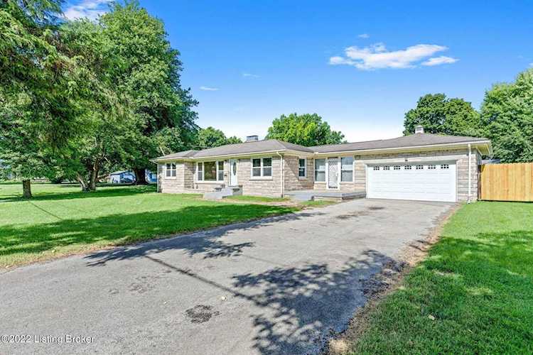 10416 Villa Dr Louisville, KY 40272
