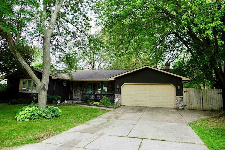 1351 Cormier Rd Ashwaubenon, WI 54304