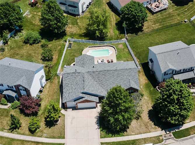 945 Hampshire Heath Dr Dardenne Prairie, MO 63368 | MLS 22042836 Photo 1
