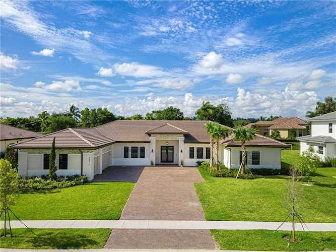 10910 Breezeway Ln Davie, FL 33324