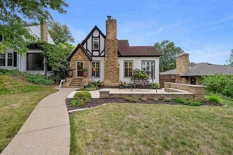 5237 Woodlawn Boulevard Minneapolis, MN 55417