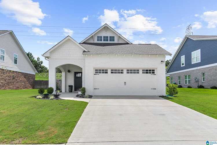1486 Woodridge Place Gardendale, AL 35071