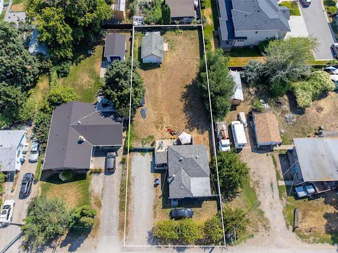 1065 Tataryn Road Kelowna, BC V1X1N6