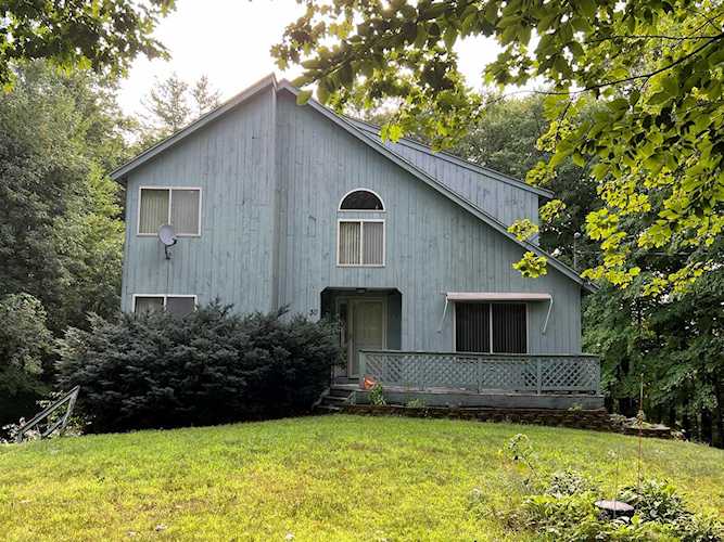 30 Caleb Dr Danville, NH 03819