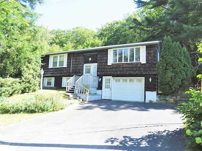 35 Cross St Rockport, ME 04856