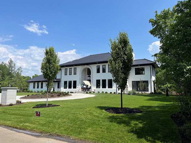 160 Lakeview Lane Wayzata, MN 55391