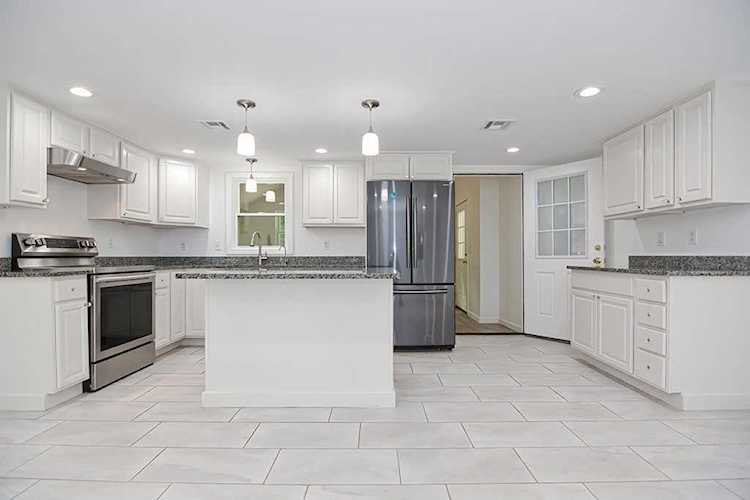 45 Cross St Foxboro, MA 02035
