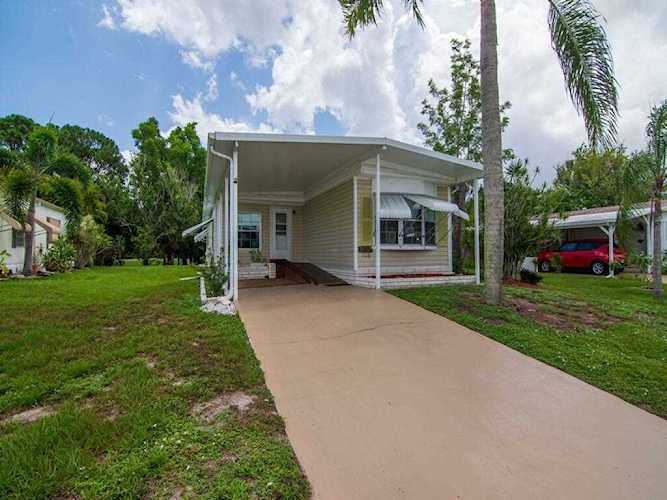 106 W Caribbean Port Saint Lucie, FL 34952