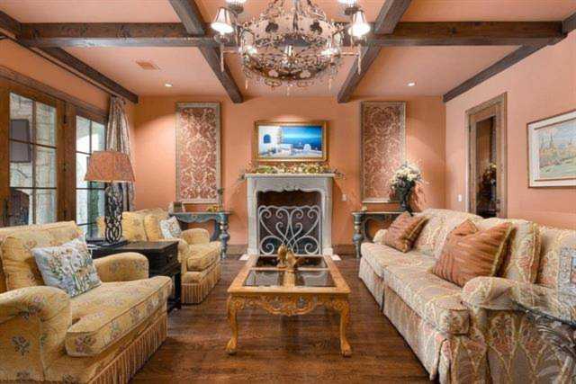4327 Irving Avenue Dallas, TX 75219