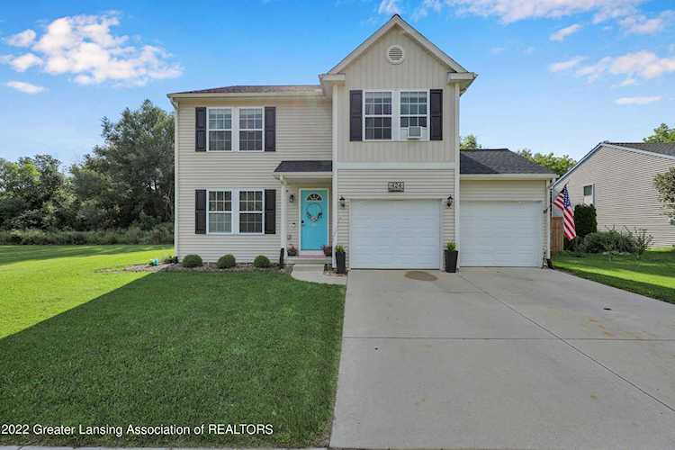 424 Spicetree Ln Mason, MI 48854 | MLS 267831 Photo 1