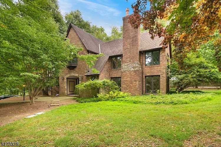 4 Ashley Rd West Orange Twp., NJ 07052