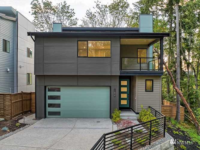 11030 SE 60th Ln Bellevue, WA 98006