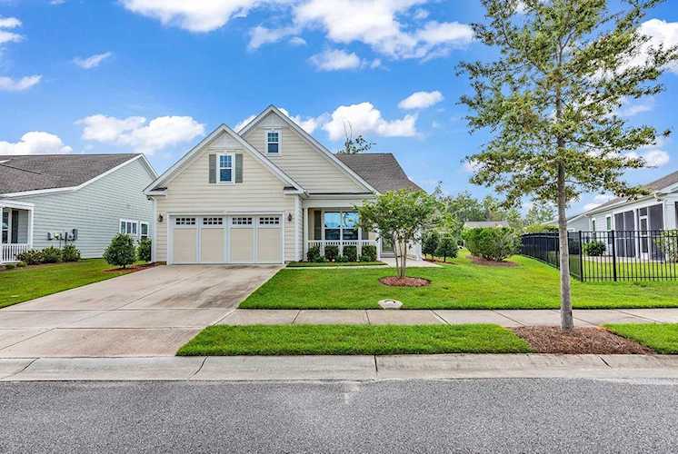 1702 Maplecress Way Myrtle Beach, SC 29577