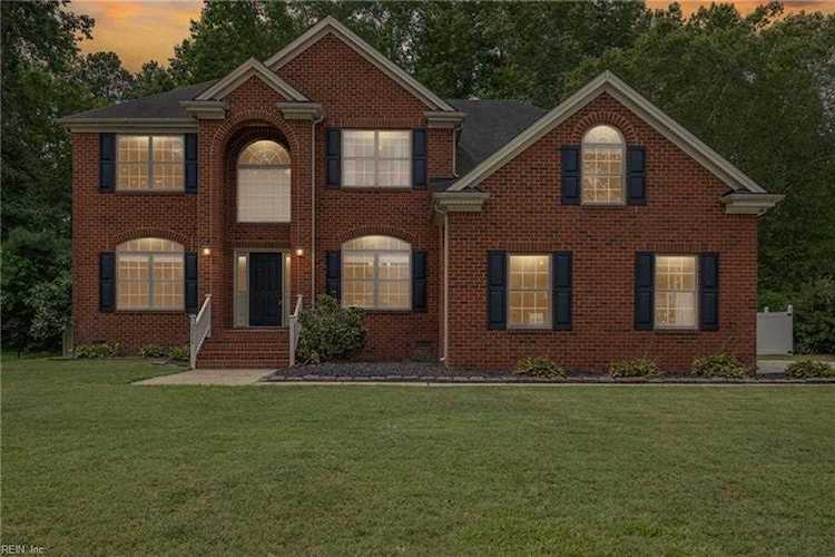 2228 Averill Dr Chesapeake, VA 23323