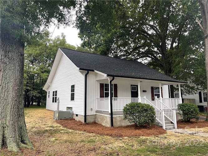 321 Chestnut Ave Kannapolis, NC 28081 | MLS 3892390 Photo 1