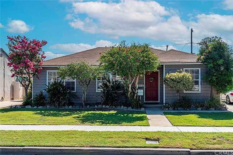 2116 Lomina Ave Long Beach, CA 90815 | MLS PW22180391 Photo 1