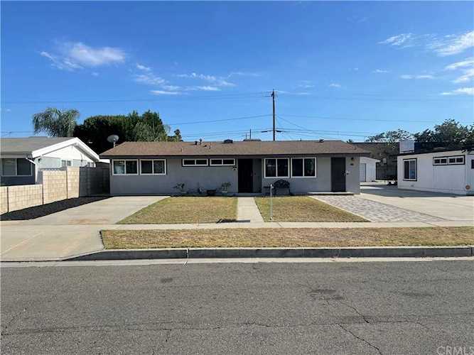 518 W Houston Ave Fullerton, CA 92832