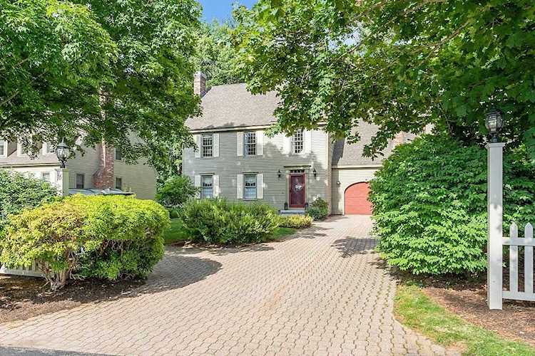 16 Concord Dr #15 Atkinson 03811 NH | condo for sale $490,000 4916656 Photo 1