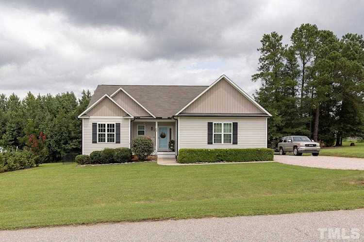 38 W Letchworth Drive Zebulon, NC 27597