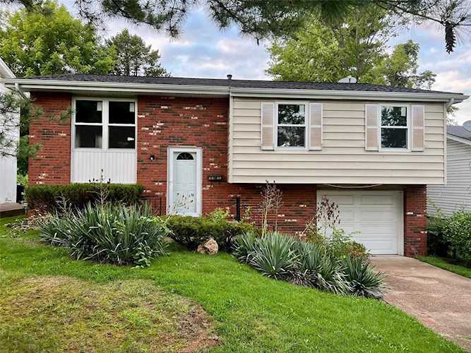 2525 High Ridge Ave St Louis, MO 63136