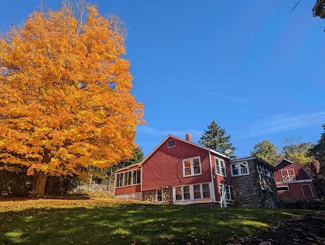 21 City Depot Rd Charlton, MA 01507