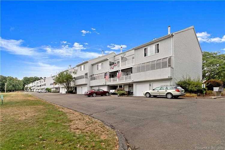 79 Staffordshire Commons Drive #79 Wallingford, CT 06492 | MLS 170517363 Photo 1