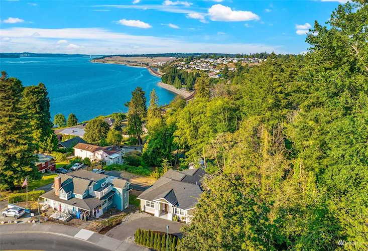 307 Puyallup St Steilacoom, WA 98388