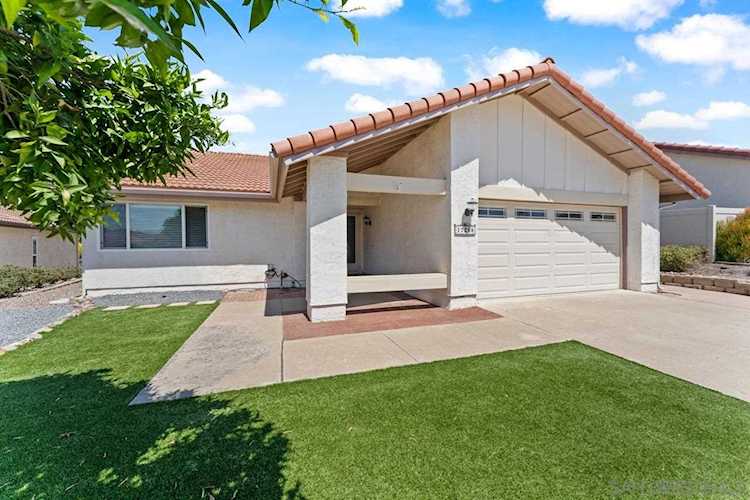 17758 Fonticello Way San Diego, CA 92128