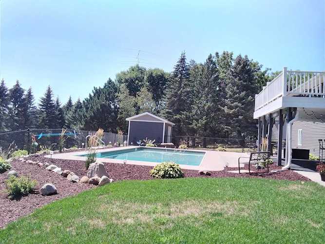 18713 Jasper Way Lakeville, MN 55044