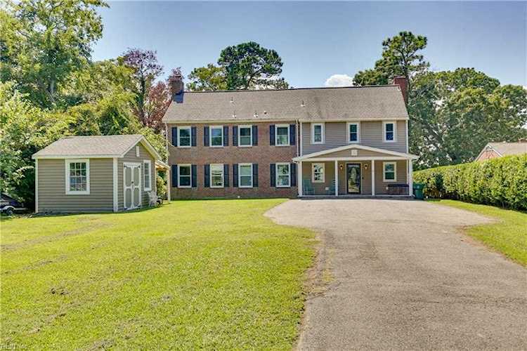 43 Hertzler Rd Newport News, VA 23602