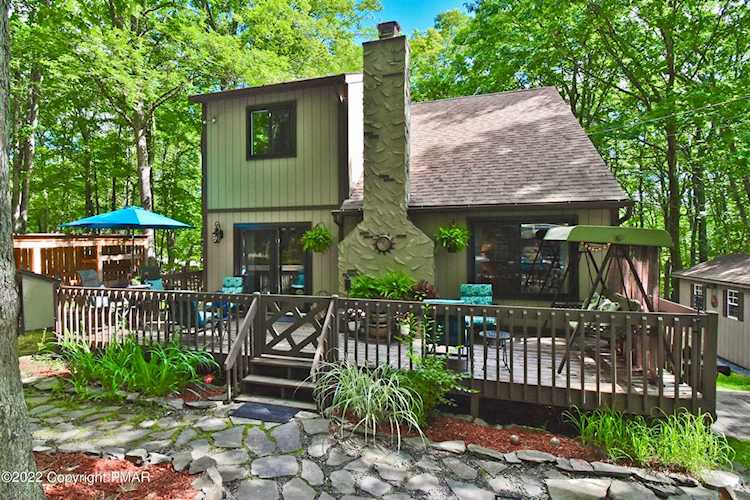 238 St Andrews Dr Bushkill, PA 18324 | MLS PM-98577 Photo 1