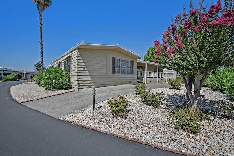 84 Estrella Drive Santa Rosa, CA 95403