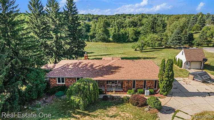 7737 36 Mile Bruce, MI 48065
