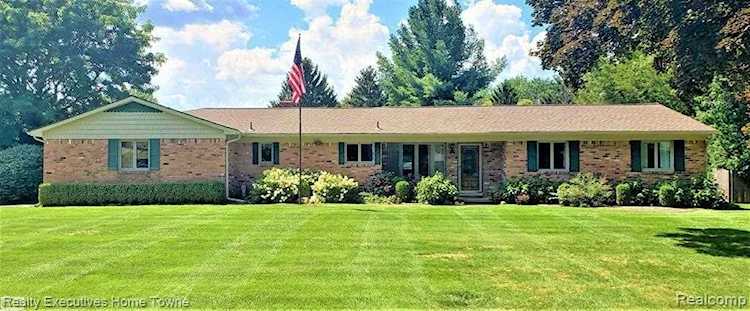 3462 Pear Tree Ct, Oakland, MI 48363 in Knorrwood Estates|Oakland MLS# 60131179 Photo 1