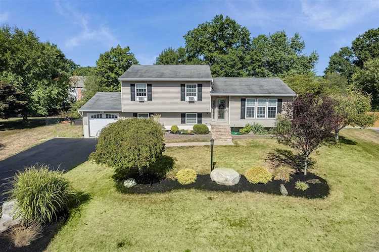 21 Lincoln Dr Blooming Grove, NY 10992 | Val Kerr Team Photo 1