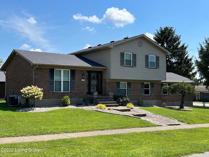 4109 Chenwood Ln Jeffersontown, KY 40299