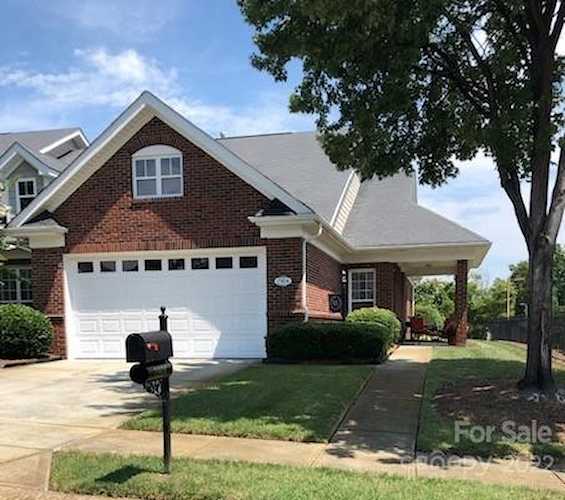 2904 Autumn Harvest Ln in Charlotte, NC Photo 1