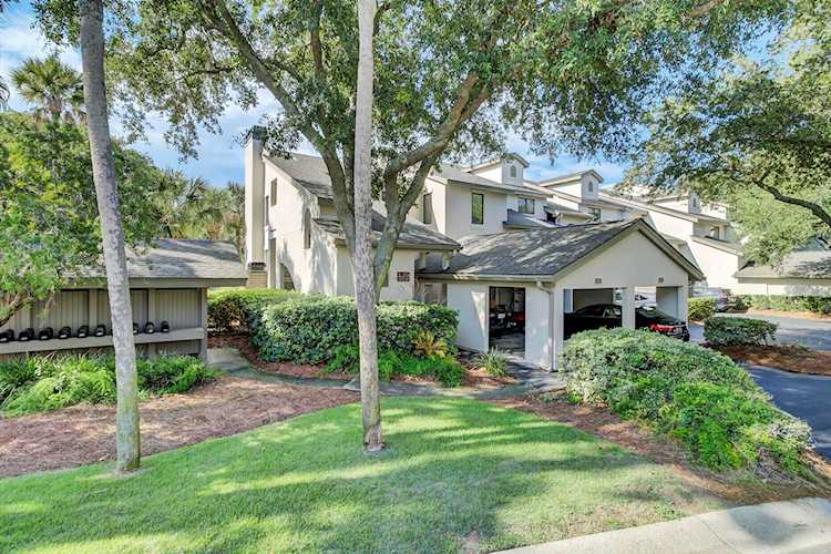 401 Yacht Harbor Ct Isle Of Palms, SC 29451