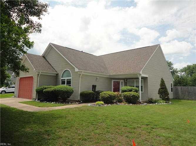 306 Running Stone Way Chesapeake, VA 23323 home for sale, MLS#10453531 - Crescas Real Estate Photo 1
