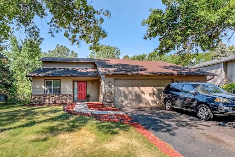 8249 Kentucky Avenue N Brooklyn Park, MN 55445