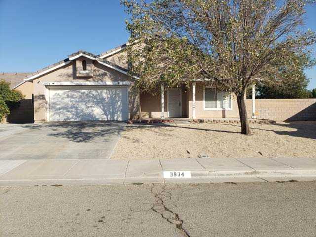 3934 Pacific Avenue Rosamond, CA 93560