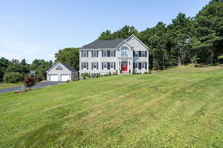 2 Raynes Farm Rd Madbury, NH 03823