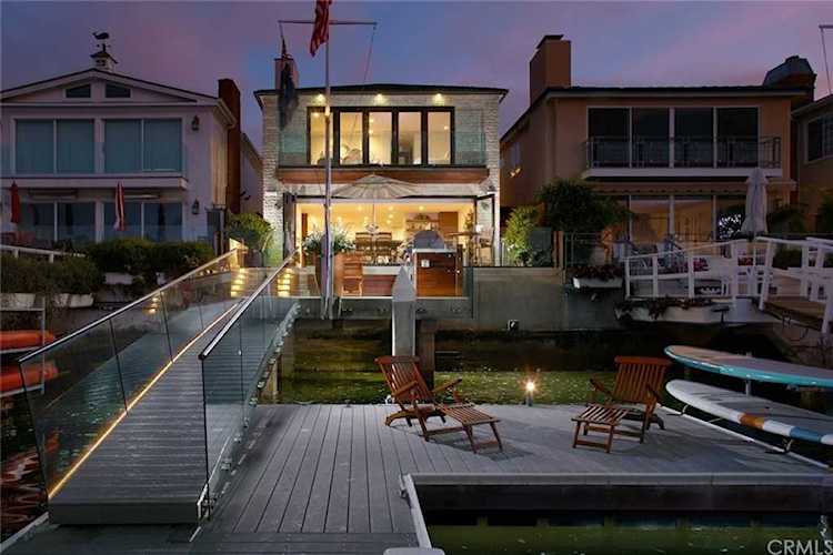 218 Via Lido Nord Newport Beach, CA 92663 | MLS LG22184800 Photo 1