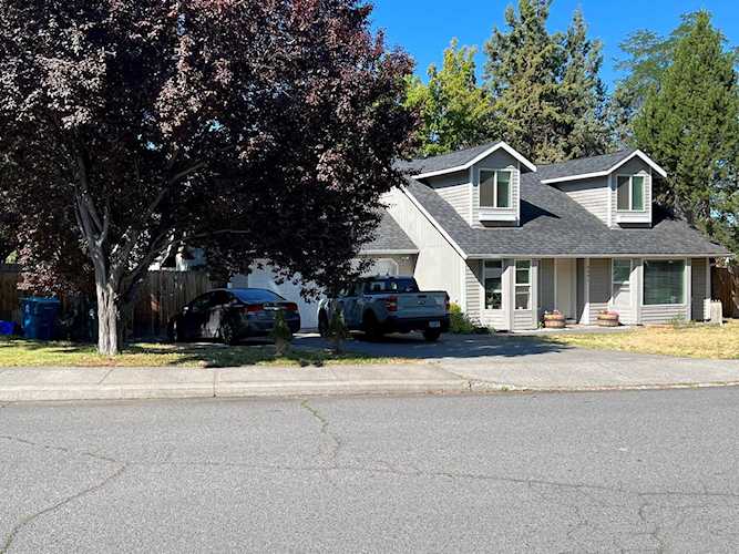 3091 NE Tiffany Ln Bend, OR 97701 | MLS 220152361 Photo 1