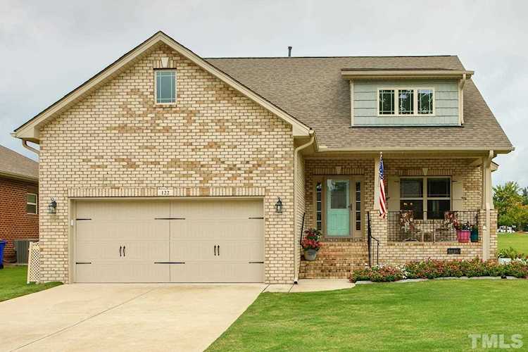 122 Colonade Court Benson, NC 27504