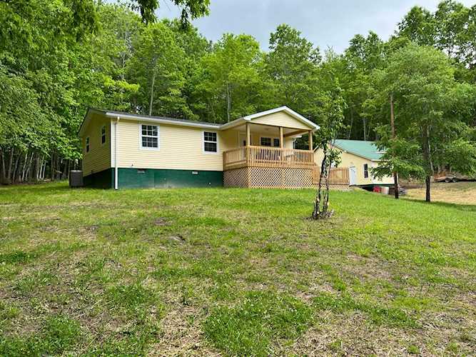 887 Laurel Creek Rd Alderson, WV 24910